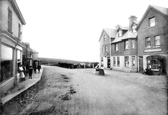 Post Office And Hotel 1910, Yelverton