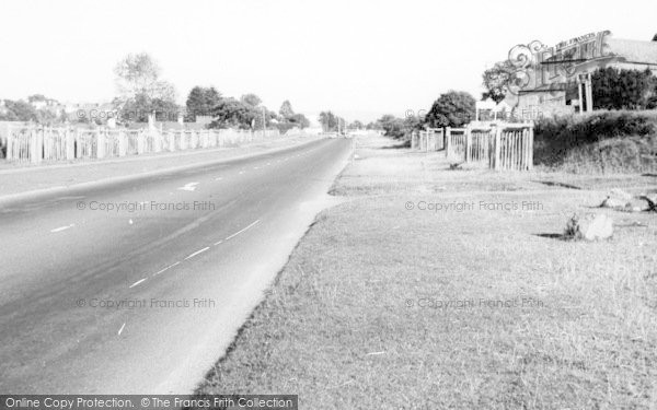 Yelverton, Tavistock Road c1965 Photo of Yelverton, Tavistock Road c.1965
