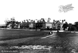 Villas 1898, Yelverton