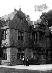 Couple At Newton House 1900, Yeovil