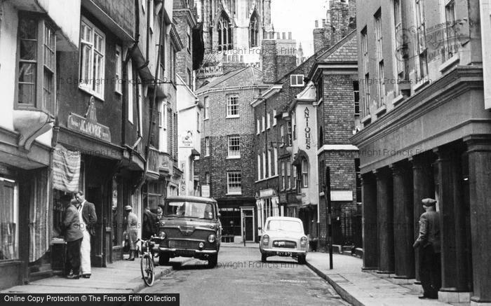 Photo of York, Low Petergate c.1960