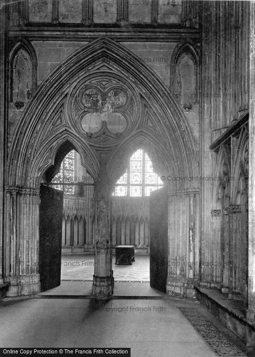 Photo of York, Minster, Chapel House Door 1911