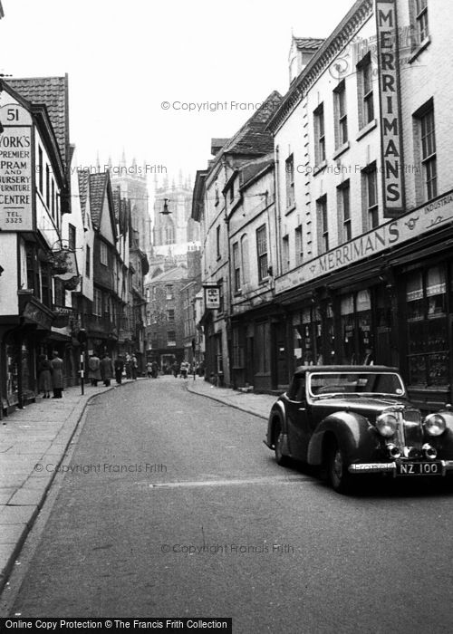 Photo of York, Minster From Low Petergate 1953