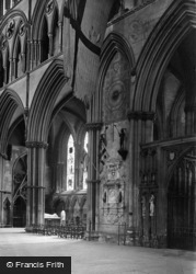 Minster, North Transept And Cradock Memorial 1921, York