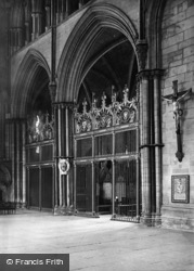 Minster, The 'west Yorks' Memorial Chapel 1925, York