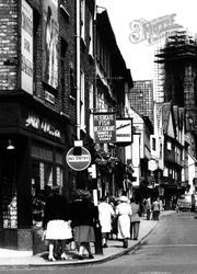 People On Low Petergate c.1960, York