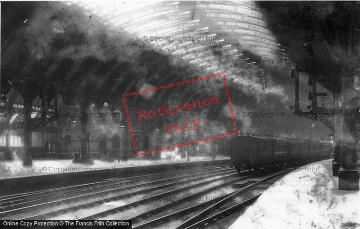 Photo of York, Railway Station 1886