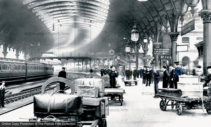 Photo of York, The Railway Station 1909