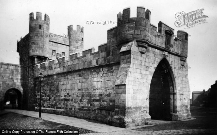 Photo of York, Walmgate Bar c.1930