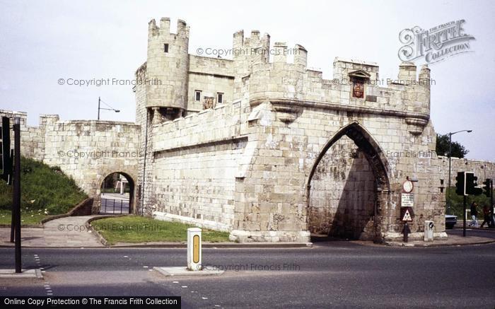 Photo of York, Walmgate Bar c.1985
