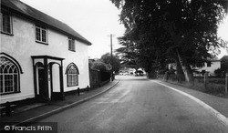 Main Road c.1960, Yoxford
