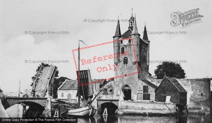 Photo of Zierikzee, Zuidhavenpoort And Wipbrug (Bridge) c.1935