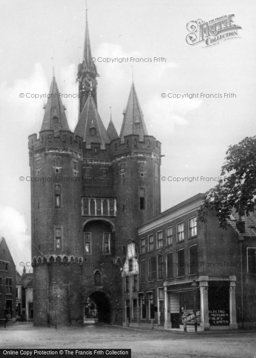 Photo of Zwolle, Sassenpoort c.1930