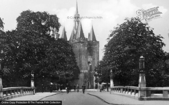 Photo of Zwolle, Sassenpoort From The Bridge c.1930